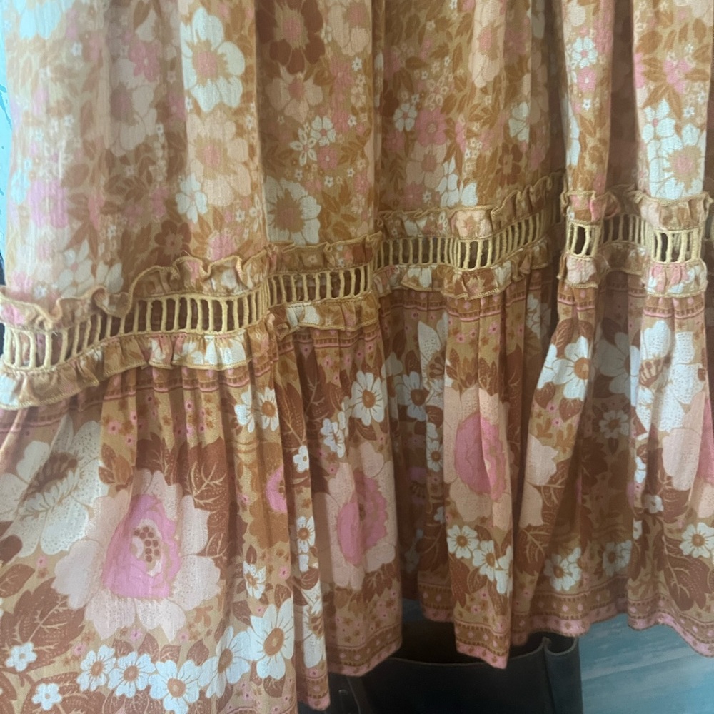 spell & the gypsy collective anne floral ruched midi dress EUC size M, lined - Picture 11 of 11